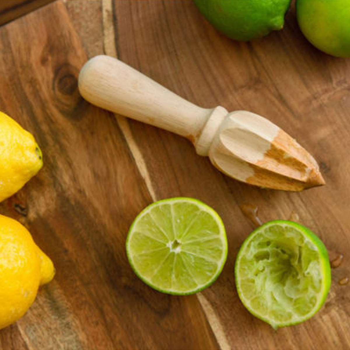 WOODEN LEMON REAMER Core Catering